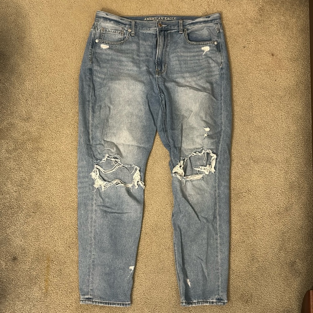 American Eagle Mom Jeans